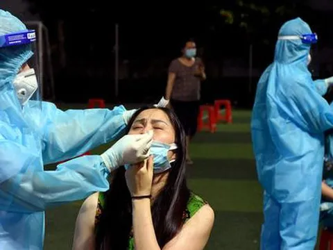 Ngày 25/12: Có 15.586 ca COVID-19, tròn 1 tuần Hà Nội liên tục mắc nhiều nhất