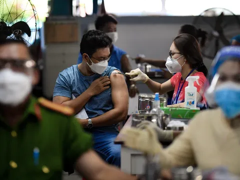 TP.HCM: Yêu cầu tiêm vaccine ngừa COVID-19 cho F0 vừa khỏi bệnh