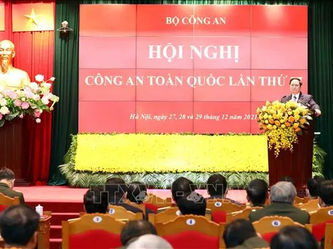 Thủ tướng: Công an cách mạng phải đặt lợi ích quốc gia - dân tộc và nhân dân lên trên hết, trước hết