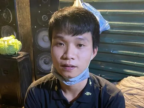 Bắt đối tượng cứa cổ tài xế taxi ở Hà Nội