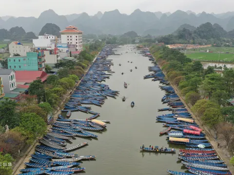 Dịch COVID-19 phức tạp, Hà Nội dừng tổ chức Lễ hội Chùa Hương