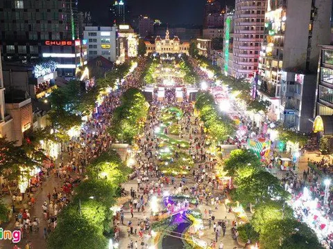 Đêm Giao thừa thiêng liêng, cả nước vui đón xuân Nhâm Dần 2022