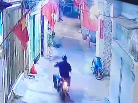 Truy tìm người đàn ông chạy xe máy cầm dao chém nhiều người ở Vũng Tàu