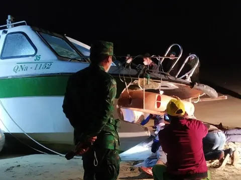 Vụ lật ca nô ở biển Cửa Đại: Tìm thấy thêm 1 thi thể nạn nhân