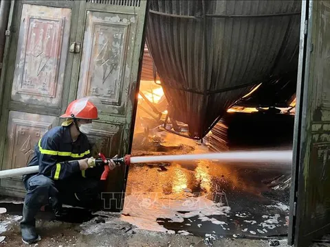 Hà Nội: Cháy xưởng sản xuất rộng gần 300m2 ở quận Hoàng Mai