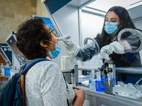 Ghi nhận biến thể SARS-CoV-2 mới, kết hợp giữa 2 biến thể phụ của Omicron