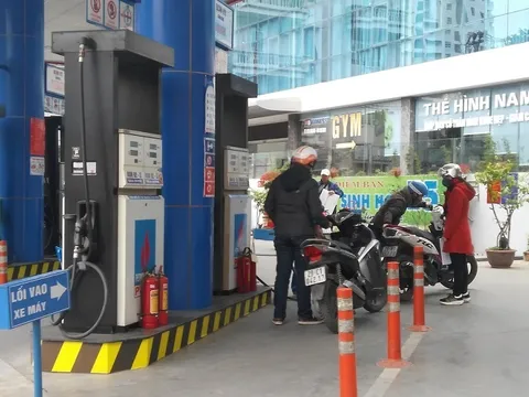 Giá xăng sẽ giảm mạnh vào ngày mai (21/3)?