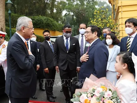 Thủ tướng Phạm Minh Chính chủ trì Lễ đón Thủ tướng Malaysia