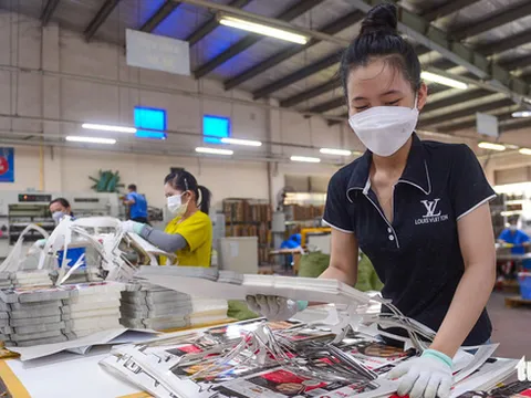 TP.HCM cho phép F1 đã tiêm vaccine được đi học, đi làm trực tiếp