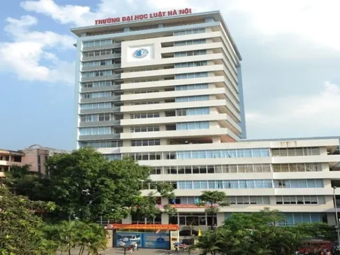 ĐH Luật Hà Nội lên tiếng vụ trưởng khoa bị tố cưỡng dâm cô gái