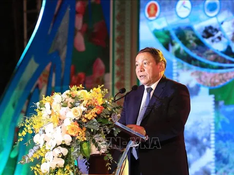 Tưng bừng khai mạc 'Tuần văn hóa du lịch 6 tỉnh Việt Bắc và Hà Nội'