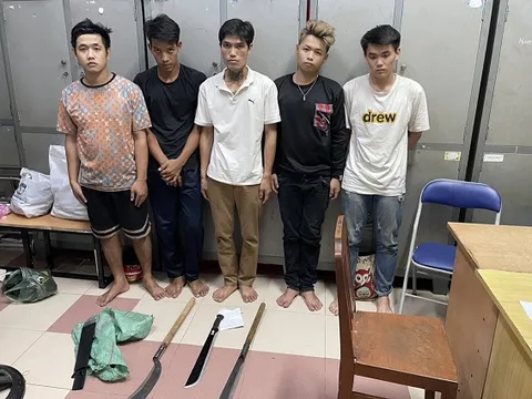 Bắt nhóm nghi phạm chém 3 người nhập viện ở TP.HCM