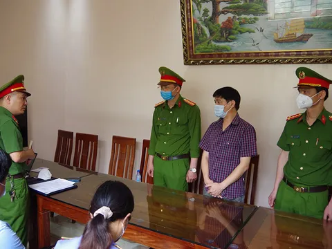 Bắt tạm giam Phó Giám đốc công ty khai thác quặng trái phép ở Hà Giang