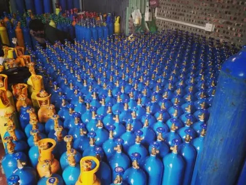 Thu giữ hàng nghìn bình 'khí cười' phục vụ quán bar, karaoke ở Hải Phòng