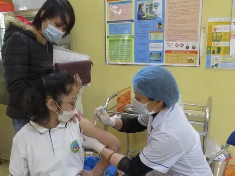 Tiêm vaccine ngừa COVID-19 cho trẻ từ 5 – dưới 12 tuổi: Khi nào cần đưa bé đến viện?