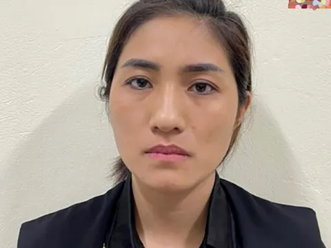 Hà Nội: Tạm giữ 'nữ quái' chuyên mang vàng giả đi bán