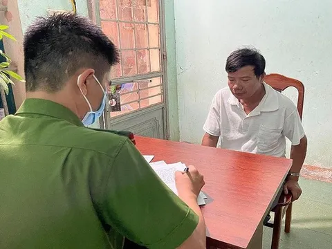 Nghi bị lây nhiễm HIV, người đàn ông dùng dao đâm chết gái bán dâm