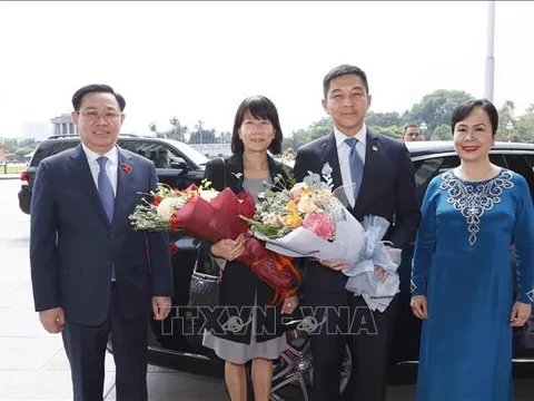 Chủ tịch Quốc hội Singapore kết thúc tốt đẹp chuyến thăm chính thức Việt Nam