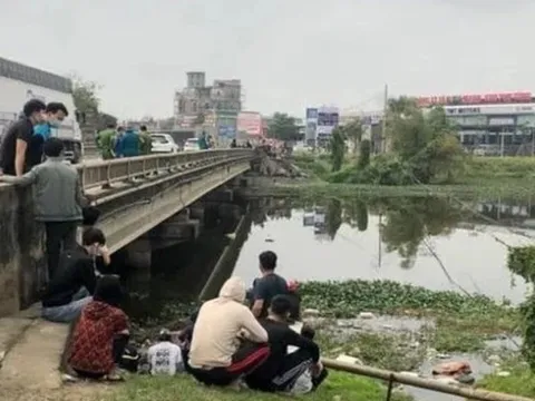 Phát hiện thi thể 2 mẹ con nổi trên sông Bùng ở Nghệ An