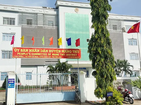 Kê khai lý lịch không trung thực, Chủ tịch huyện ở Vĩnh Long bị kỷ luật