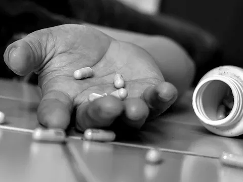 Chết do tự tử có hết trách nhiệm pháp lý?