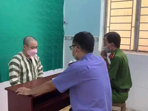 Khởi tố, bắt tạm giam diễn viên hài Hữu Tín