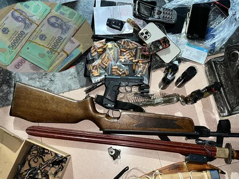 Phá đường dây lô đề hơn 400 tỷ đồng ở Nghệ An, thu nhiều súng đạn