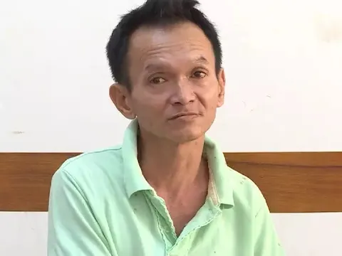 Tạm giữ hình sự đối tượng đâm chết vợ cũ vì chuyện chia tài sản