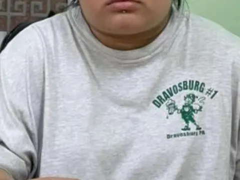 Hà Nội: Tạm giữ thiếu nữ lên mạng xã hội mua cần sa để bán cho khách