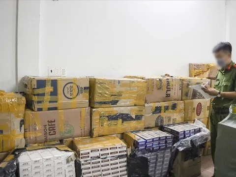 Triệt phá đường dây mua bán thuốc lá lậu quy mô hàng trăm tỷ đồng