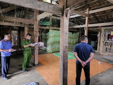 Đâm chết bạn vì bị chê kém cỏi không biết dạy vợ