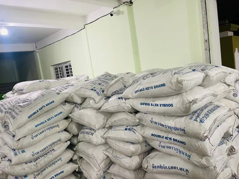 Phú Yên: Tạm giữ 79 tấn đường cát do Thái Lan sản xuất đang trên đường vận chuyển đi tiêu thụ