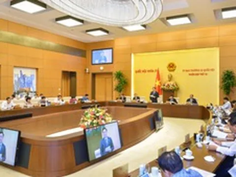 Phiên họp thứ 15 của UBTVQH: Cho ý kiến về số vấn đề lớn liên quan đến KT-XH