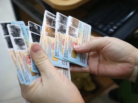 Mua bán, cầm cố Căn cước công dân bị xử lý như thế nào?