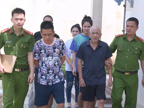 Bắt trùm ma tuý Trung 'khơi' cùng người thân