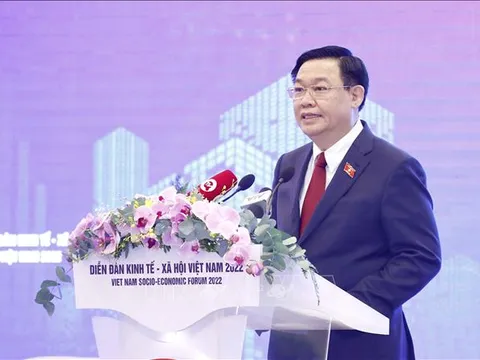 Kiên trì giữ vững nền tảng kinh tế vĩ mô