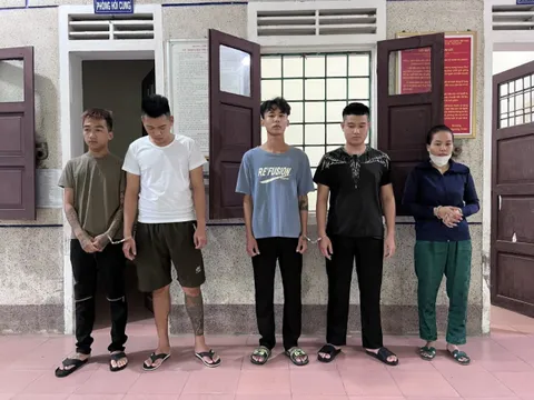 Bắt nhóm đối tượng chém người nước ngoài ở phố đi bộ TP Vinh