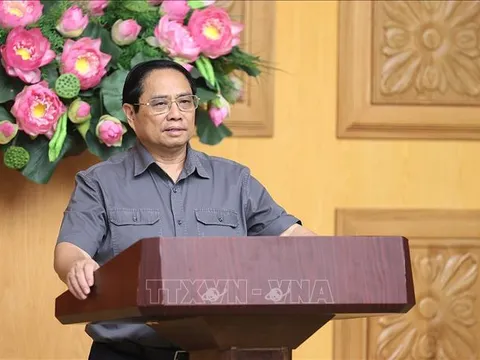 Thủ tướng: Không để người dân đói, rét, không có chỗ ở sau bão, lũ