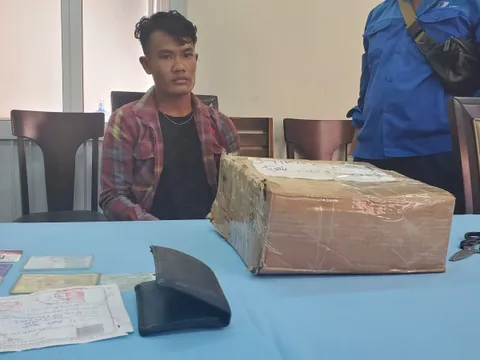 Bình Dương: Bắt quả tang nam thanh niên tàng trữ 2,1kg ma túy