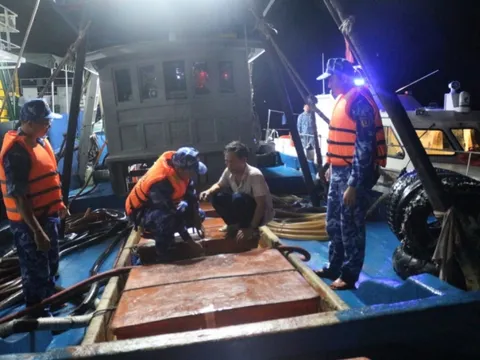 Phát hiện tàu vận chuyển 80.000 lít dầu DO không rõ nguồn gốc