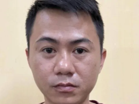 Khởi tố nhóm đối tượng mua bán người dưới 16 tuổi, ép làm tiếp viên quán karaoke