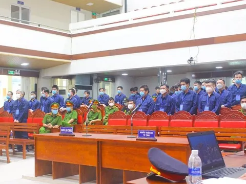 Xử vụ buôn lậu 200 triệu lít xăng dầu: Hé lộ về hàng trăm tỷ trong nhà chủ mưu