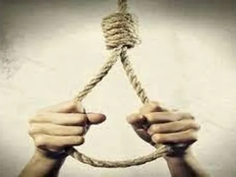 Nữ hiệu trưởng trường tiểu học tử vong trong tư thế treo cổ tại nhà riêng