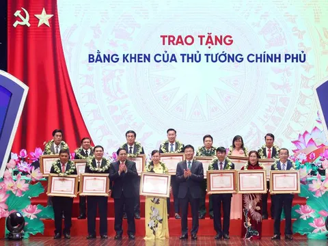 Trọng thể kỷ niệm 10 năm Ngày Pháp luật Việt Nam