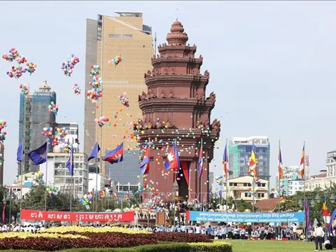 Lãnh đạo Đảng, Nhà nước Việt Nam chúc mừng 69 năm Ngày độc lập của Vương quốc Campuchia