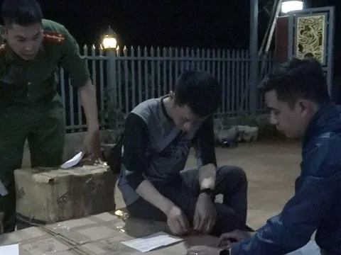 Bắt quả tang 4 đối tượng vận chuyển gần 2 tấn pháo nổ về Lâm Đồng tiêu thụ