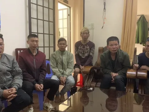 Tạm giữ 6 đối tượng chống người thi hành công vụ