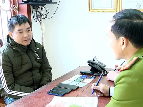 Lừa bán đồng hồ hiệu, chiếm đoạt gần 2 tỷ đồng