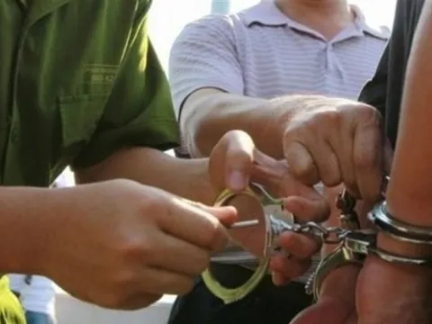 Trà Vinh: Khởi tố, bắt giam 2 cựu công an tham ô và lừa đảo