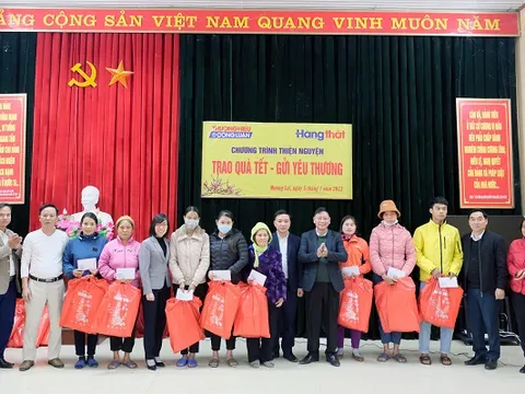 Hành trình 'Trao quà Tết - Gửi yêu thương'